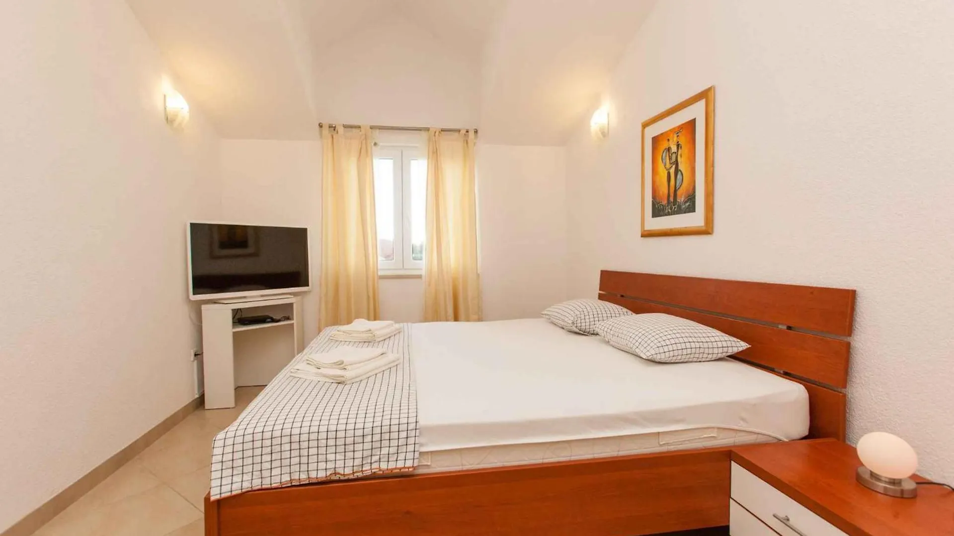 Apartment In Okrug Gornji 6130 Trogir