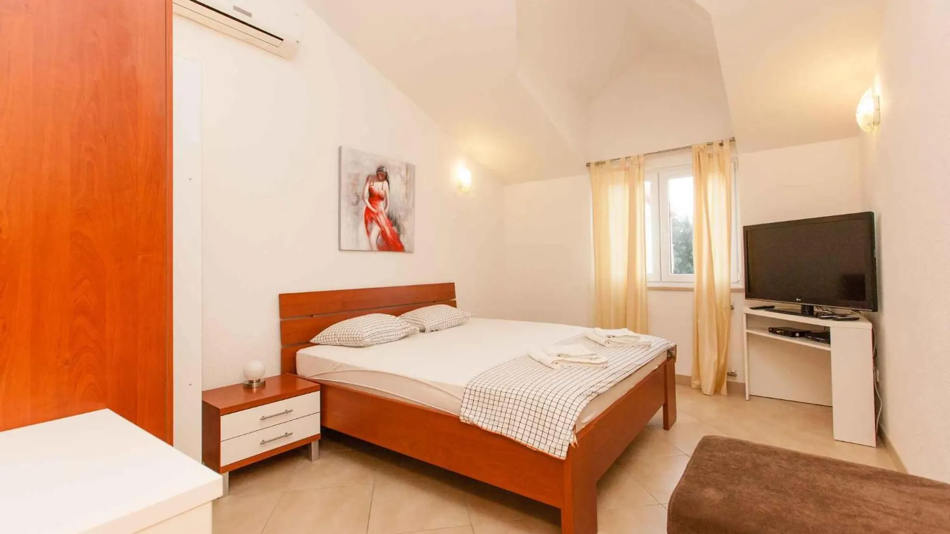 Apartment In Okrug Gornji 6130 Trogir