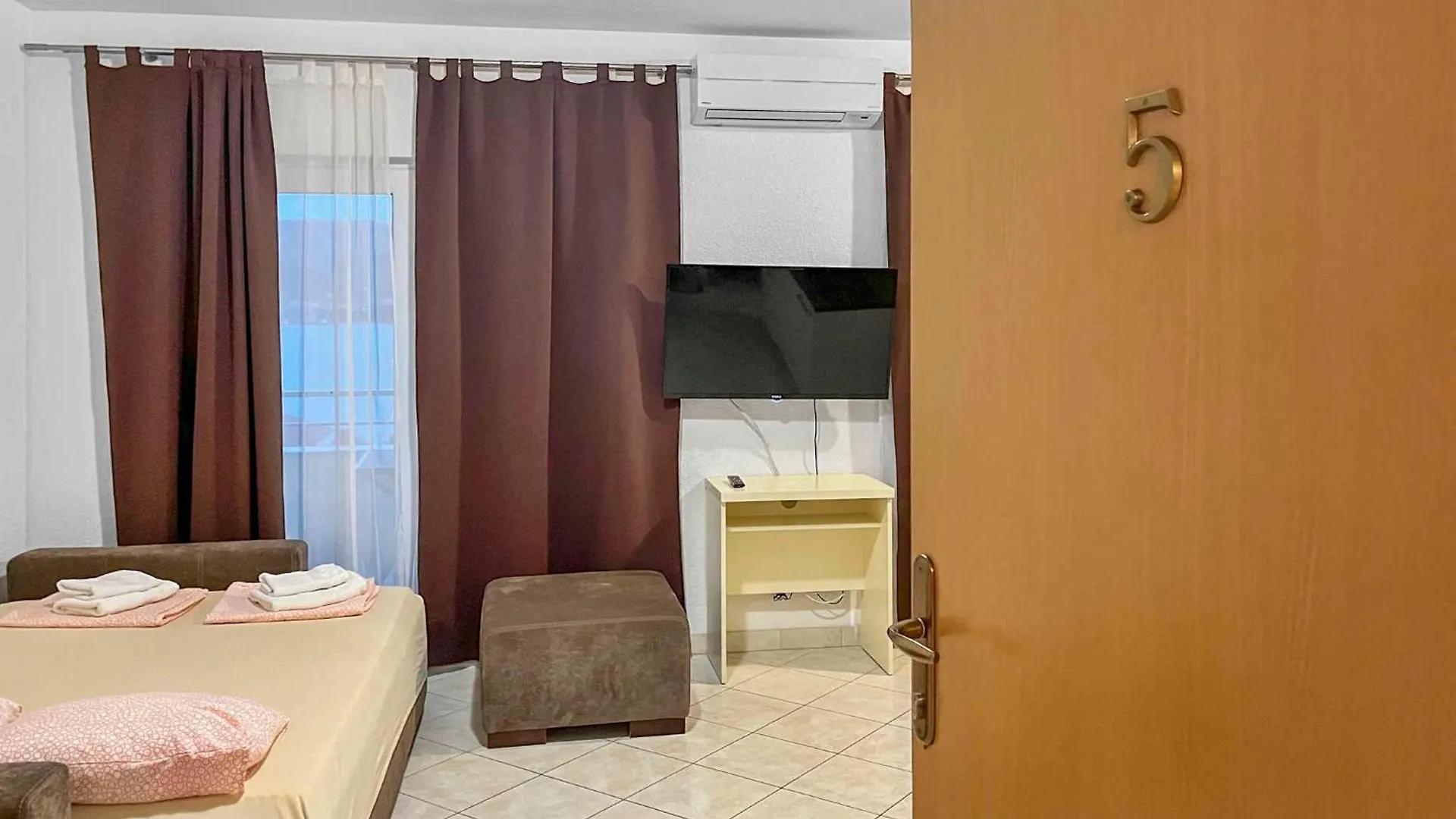 Apartment In Okrug Gornji 6130 Trogir